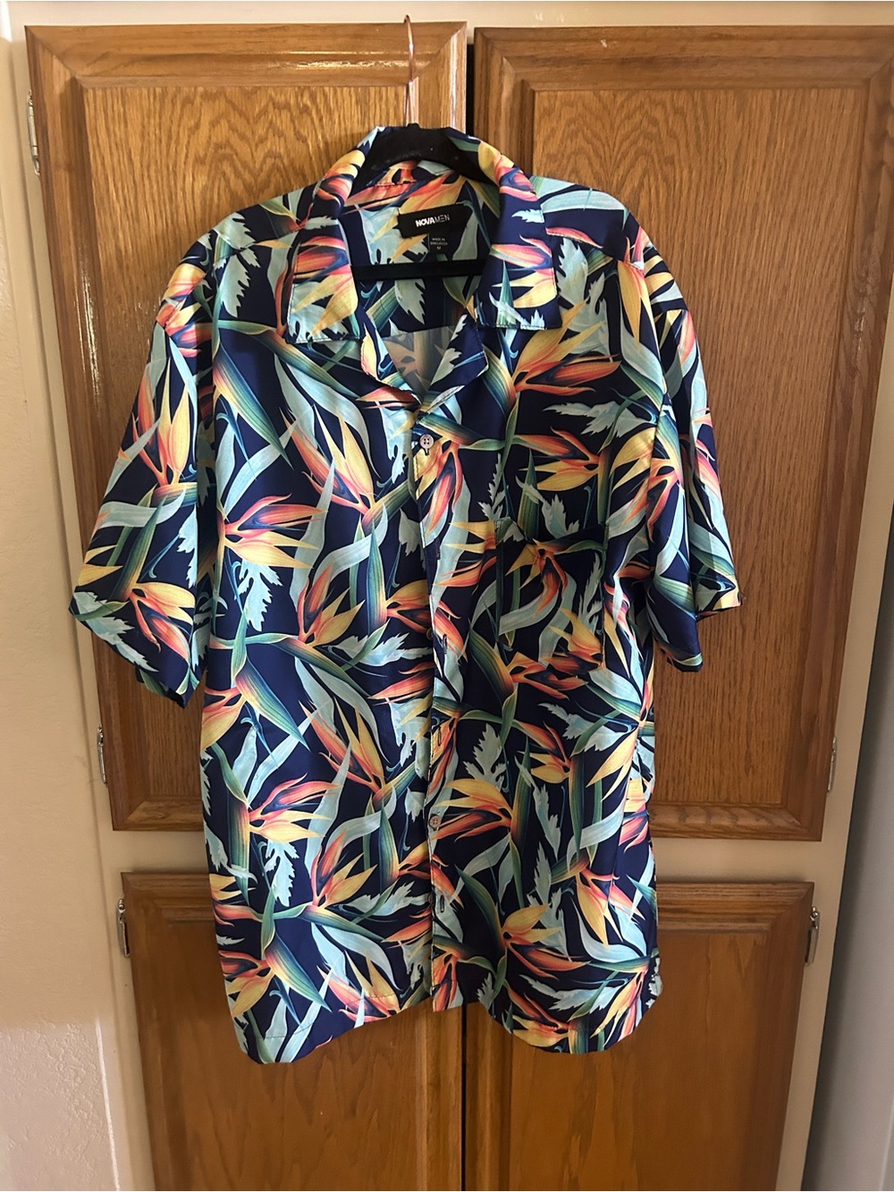 $15  Nova Men Navy Tropical Floral Button-Up Shirt